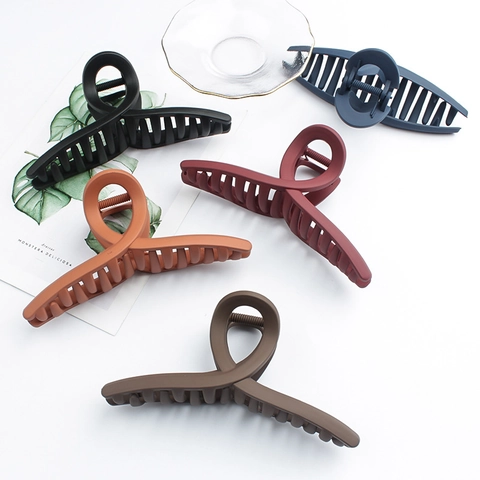 Large Hair Claw Clip Matte Plastic Cross Twist Design Strong Hold Shark Clip For Thick Hair Korean Style Minimalist Women