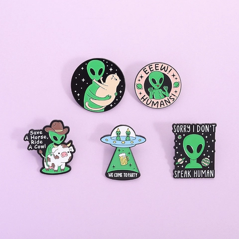 Broche en Émail OVNI Extraterrestre de Dessin Animé Créatif Badge de Vaisseau Spatial ET Personnalisé Épingles en Émail pour Vêtements
