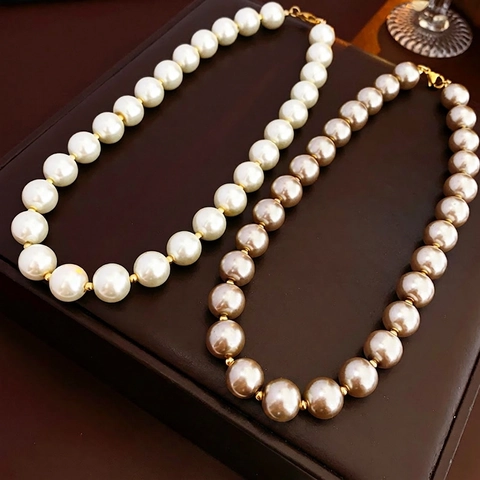 Collier Künstliche Perles Imitation Baroque Élégant Pour Femme Grosses Künstliche Perles Rondes Ras Du Cou Alliage Rétro Luxe Bijoux Mariage Fête