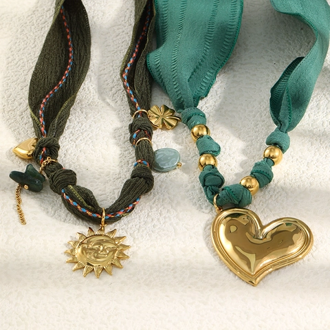 Collana Sciarpa In Tessuto Chiffon Retrò Con Ciondoli Cuore Sole Luna In Acciaio Inossidabile Placcato Oro 18K
