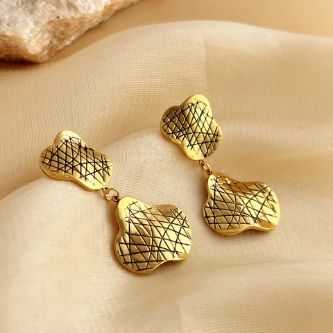 Pendientes Colgantes De Nube Geométrica Irregular Acero Inoxidable Chapado En Oro 18K Textura De Malla Vintage
