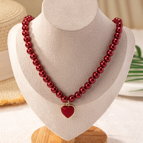 Heart Artificial Pearl Necklace Elegant Resin Artificial Pearl Choker With Alloy Heart Pendant Vintage Jewelry For Women Fashion Accessory