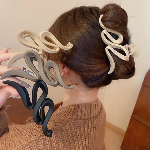 Wave Hair Claw Clip Large Acrylic Matte Finish Shark Hairpin Retro Styling Accessory For Women Back Head Hair Bun