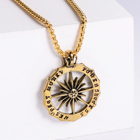 Collar Con Colgante De Brújula Dios Del Sol Hip Hop Para Hombre Acero Inoxidable 304 Punk Gótico Medallón Grabado
