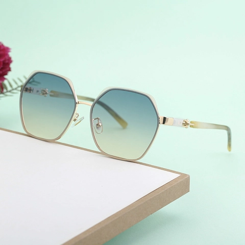Women Square Frame Sunglasses Gradient PC Lenses Metal Geometric Large Frame UV400 Fashion Vintage Eyewear