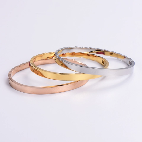 Elegante Bracciale Rigido Da Donna Acciaio Inossidabile 304 Con Zirconia Cubica Rettangolare Rosso Rosa Gioielli