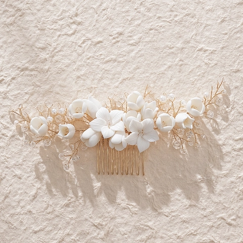 Pettine Per Capelli Da Sposa Fiori In Ceramica Fatti A Mano Rhinestone Perla Artificial Di Imitazione Lega Foglia Copricapo Da Sposa Per Donne Banchetto Sera