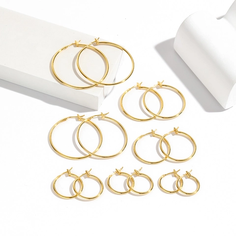 Pendientes De Aro Redondos Geométricos Minimalistas Cobre Chapado En Oro De 18K Para Mujer Joyería De Moda Simple