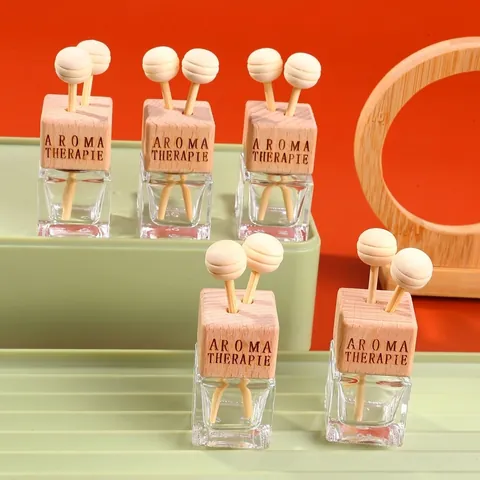 Car Air Vent Perfume Bottle Glass Empty Aromatherapy Diffuser With Wood Lid And Clip For Essential Oils Decorative