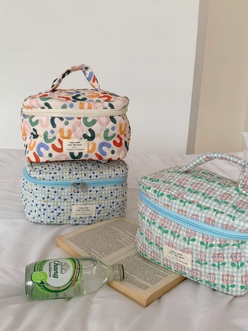 Quilted Cotton Cosmetic Bag Floral Bear Print Large Capacity Travel Toiletry Pouch Handheld Makeup Organizer For Women