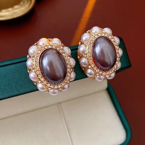 Vintage Oval Palace Style Alloy Rhinestone Faux Artificial Pearl Stud Earrings With Silver Earring Post For Women