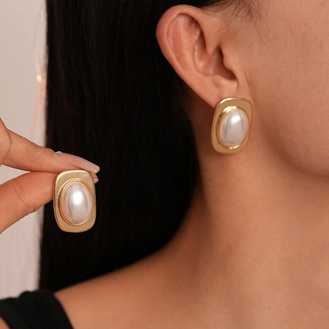 Vintage Geometric Faux Artificial Pearl Stud Earrings With Silver Earring Post Alloy Metal Square Plated For Women Elegant