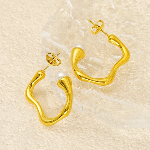 Orecchini A Cerchio A C Con Onde Irregolari In Acciaio Inossidabile Placcato Oro 18K Con Perla Artificial Da Donna Stile Ins Elegante