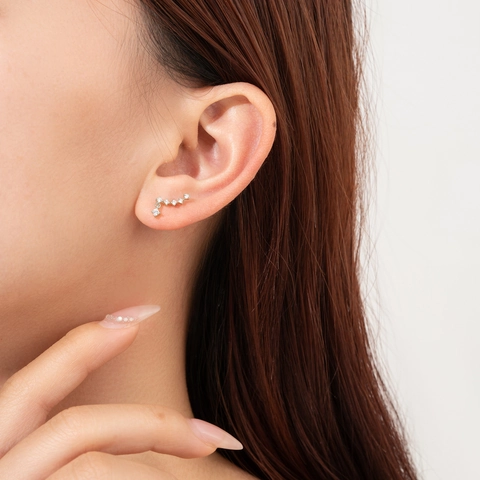925 Sterling Silver Ear Climber Earrings Minimalist Rhinestone Pave Curved Crawler Stud Earrings Fashion Jewelry For Women
