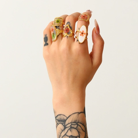 Ins Style Stainless Steel 18K Gold Plated Adjustable Ring Real Dried Flower Resin Sealed Floral Finger Ring For Women Jewelry