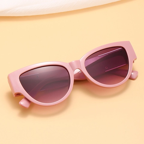 Fashion Cat Eye Sunglasses UV400 Protection Retro Oval Frame Plastic Eyewear With Metal Decoration For Women Men