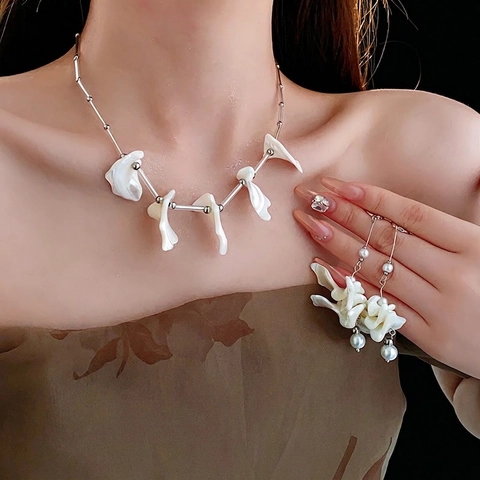 Collar De Pétalos De Nácar Irregular Y Pendientes Colgantes Aleación Perla Artificial Estilo Francés Elegante
