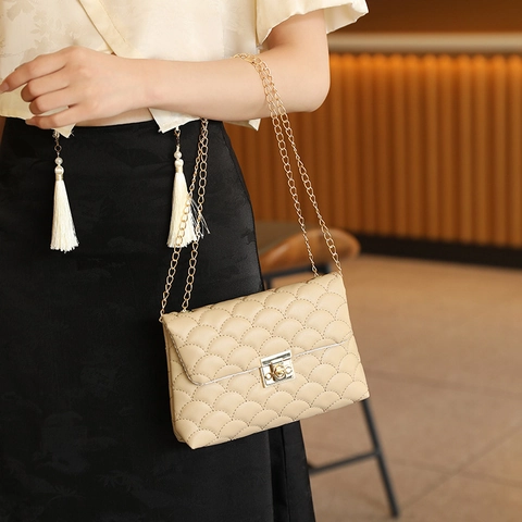 Dames Crossbody Tas PU Leer Schelp Doorgestikt Gouden Ketting Slot Mode Vierkante Handtas