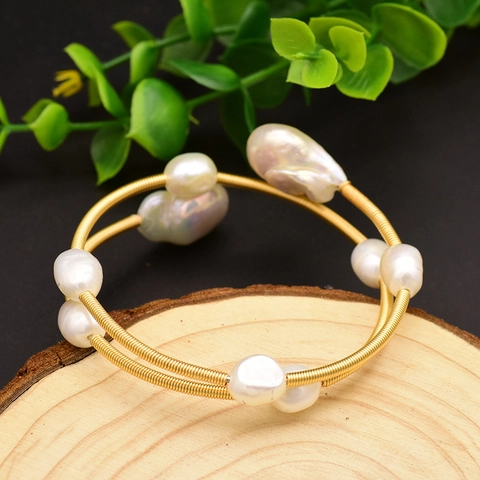 Handgefertigt Barock Süßwasserperle Mehrlagiger Wickelarmreif Minimalistisch Golddraht Legierung Armband Für Damen Schmuck Geschenk