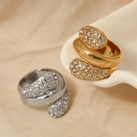 Ring Aus Edelstahl Für Damen Geometrisches Kreatives Bypass-Design Mit Zirkonia PVD-Beschichtet Läuft Nicht An