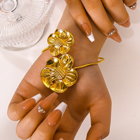 Elegante Bloemen Open Armring 18K Verguld Roestvrij Staal Florale Sieraden Voor Dames