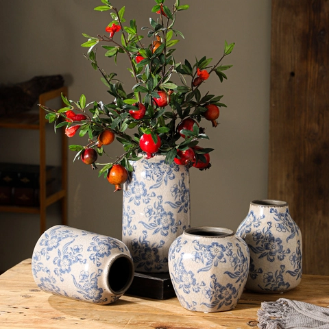 Vintage Ceramic Vase Blue And White Floral Pattern Crackle Glaze Tabletop Flower Arrangement Home Decor Accent
