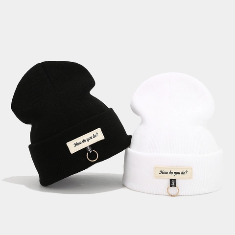 Strickmütze Beanie Acryl Rippstrick Mit Metallring Buchstabenaufnäher Warm Winddicht Winter Outdoor Streetwear Mode Unisex