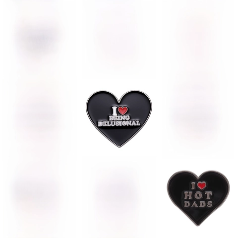 Divertente Spilla in Lega di Smalto a Forma di Cuore con Slogan di Lettere Umoristiche per Decorazione Abbigliamento Zaino Gioielli Vintage