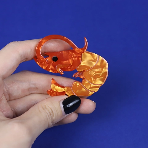 Süße Cartoon Garnele Hummer Tier Brosche Anstecknadel Acryl Acetat Retro Marmor Textur Mode Kleidung Zubehör Damen