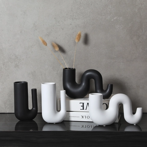 Jarrón De Cerámica Minimalista Moderno Mate Irregular Diseño En Forma De U Y Ondas Florero Decorativo Hogar
