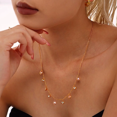 Κολιέ Clavicle Με Φούντες Σταγόνας 18K Επιχρυσωμένο Ανοξείδωτο Ατσάλι Πολύχρωμο Ζιργκόν Κομψά Κοσμήματα Για Γυναίκες