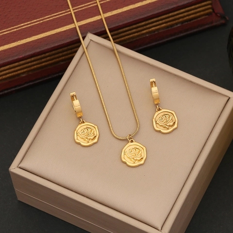 Vintage Gold Color Stainless Steel Jewelry Set Rose Flower Coin Pendant Necklace And Earrings Personalized Style For Women
