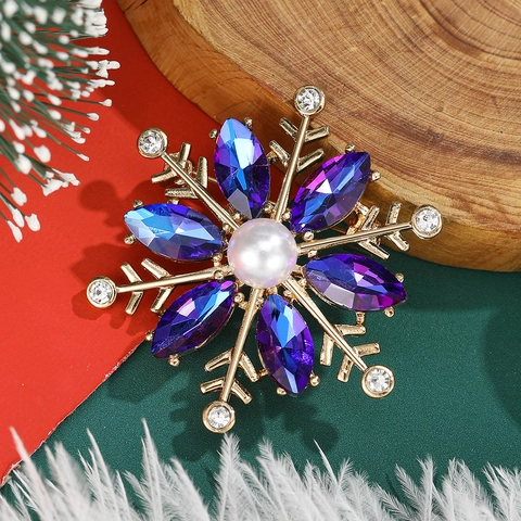Broche Flocon De Neige Alliage Künstliche Perle Fantaisie Strass Cristal Hiver Noël Corsage De Luxe Épingle Bijoux Pour Femmes