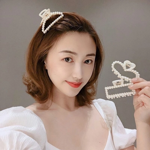 Elegant Faux Artificial Pearl Hair Claws Sweet Geometric Bow Heart Hair Clips French Style Shark Clips For Women Girls Party Accessories