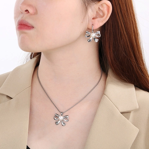 Juego de Joyas de Collar y Pendientes de Acero Inoxidable con Lazo y Perla Artificial Accesorios Elegantes para Mujer