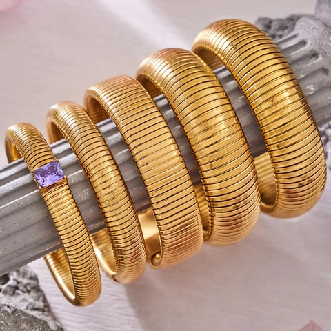Tubogas Spiral Stretch Bangle Stainless Steel Bracelet With Square Cubic Zirconia Inlaid Waterproof Retro Fashion Women