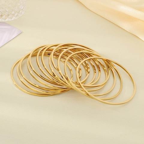 Bracciale Rigido Impilabile Minimalista Da Donna In Acciaio Inossidabile Placcato Oro 18K Lucidato