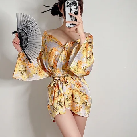 Lingerie Robe Kimono Style Japonais Femmes Satin Imprimé Floral Col En V Peignoir Vêtements De Nuit Avec Ceinture Et String