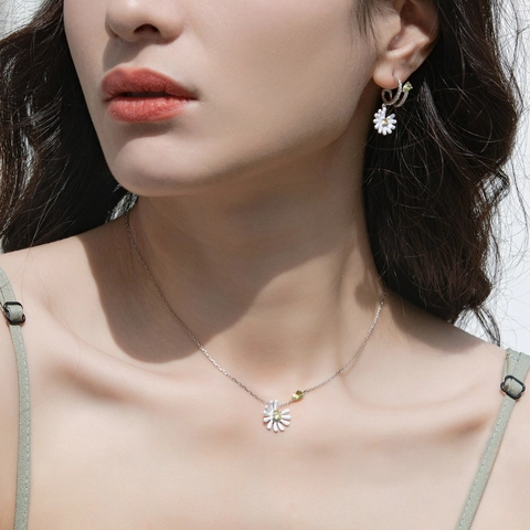 Collana Margherita in Argento Sterling 925 Per Donna Pendente Fiore in Zirconia Con Pietra Goccia Verde Regalo Gioielli Dolci