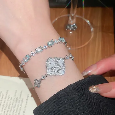 Elegant Four Leaf Clover Flower Bracelet Copper Zircon Inlaid Mother Of Artificial Pearl Adjustable Chain Jewelry For Women