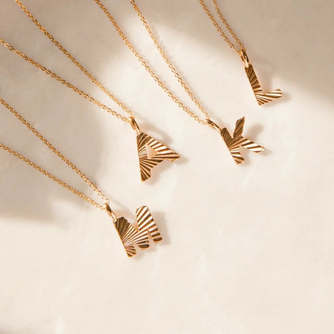 Alphabet Letter Pendant Necklace Stainless Steel Sunburst Texture Initial Jewelry Minimalist Fashion Accessory For Women