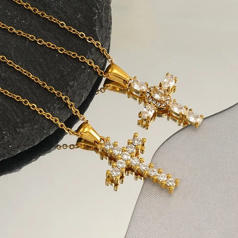 Collar Con Colgante De Cruz Chapado En Oro De 18K Acero Inoxidable Con Circón Joyería Religiosa De Moda Para Mujeres Hombres