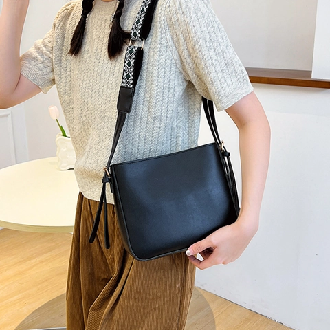 Borsa A Tracolla Da Donna In Pelle PU Con Tracolla Larga A Fantasia Regolabile Hardware Dorato Cerniera Borsa A Secchiello