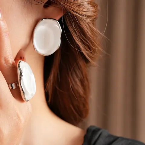 Minimalistischer Schmuck Unregelmäßige Ovale Harz Ohrstecker Und Ring Für Damen Mit Silver Earring Post Elegant