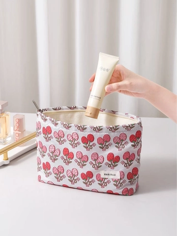 Strawberry Jacquard Fabric Makeup Bag Large Capacity Travel Portable Toiletry Organizer Vintage Floral Cosmetic Bag