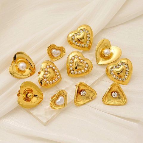 Orecchini Cuore Vintage Donne Placcato Oro 18K Acciaio Inossidabile 304 Con Perla Artificial E Zircone Gioielli