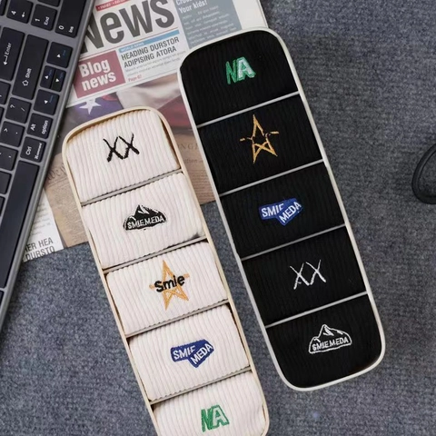 Men's Cotton Sport Crew Socks Set Embroidered Letter Star Pattern Breathable Absorbent Mid Tube Casual Athletic Socks Black White
