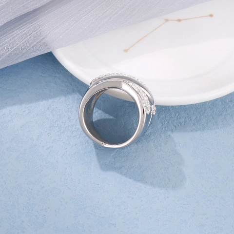 Anello A Fascia Larga In Acciaio Inossidabile Pavé Di Zirconia Cubica Silhouette A Forma Di Cuore Sovrapposto Moda Donna