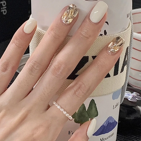 Press On Nails Champagne Milky White Glitter Rhinestone Short Square Round Glossy False Nails Elegant For Women