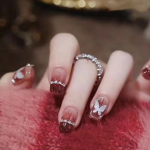 Unghie Finte Fatte A Mano Sfumatura Rosso Ciliegia Farfalla Strass Glitter Lucido Plastica ABS Forma Ballerina Elegante